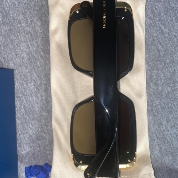 LV MOON SQUARE SUNGLASSES Louis Vuitton - Picture 2 of 7